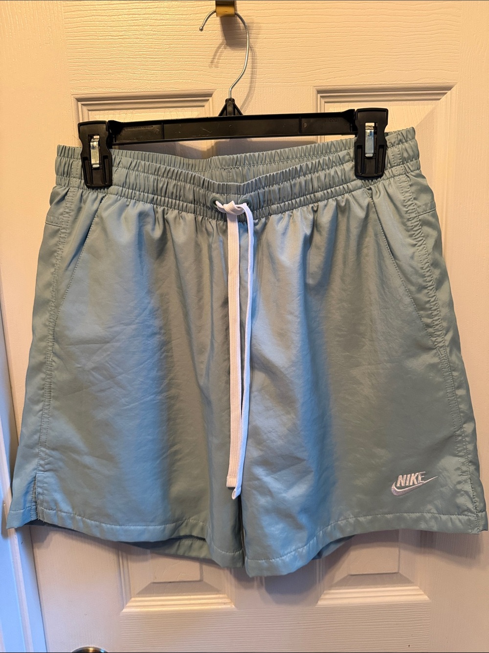 Nike Men’s Sage Green Lined Athletic Shorts with Drawstring - size S